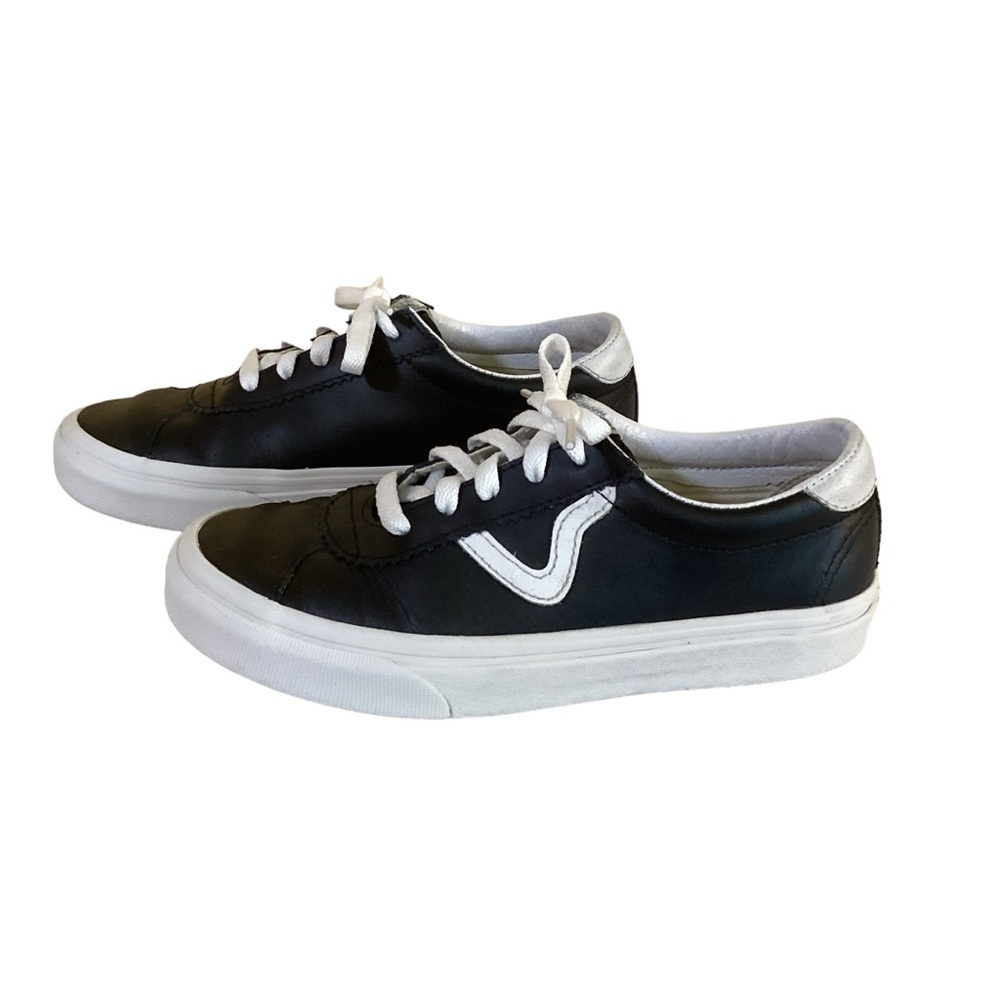 Vans Offline Unisex Black & White Skate Shoe.  Size Men’s 4.5, Women’s 6.